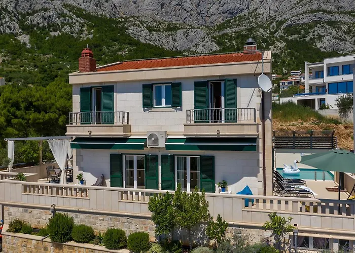 Spring In Makarska, Private Pool Willa