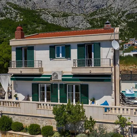 Spring In Makarska, Private Pool Vila